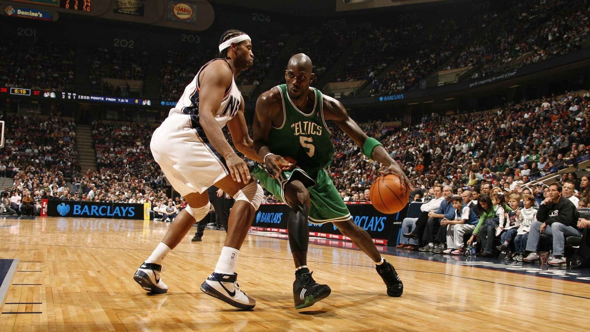 夜火独燃,F1新赛季揭幕战,托尼如何一人改写历史轨迹